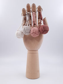 so knots macrame sleutelhangers ballen