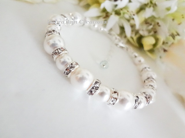 Thumbnail: Pearl and Crystal Clasp Bridal Bracelet BRPL3014
