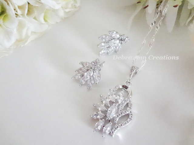 Thumbnail: Crystal Marquise Wedding Jewelry Set BRNKST5023