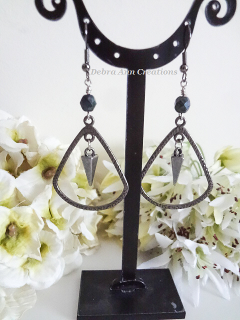 Thumbnail: Hammered Gunmetal Long Triangle Teardrop Spike Earrings FSER7009