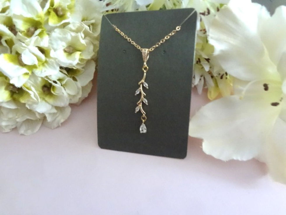 Thumbnail: Leaf Crystal Pendant Necklace