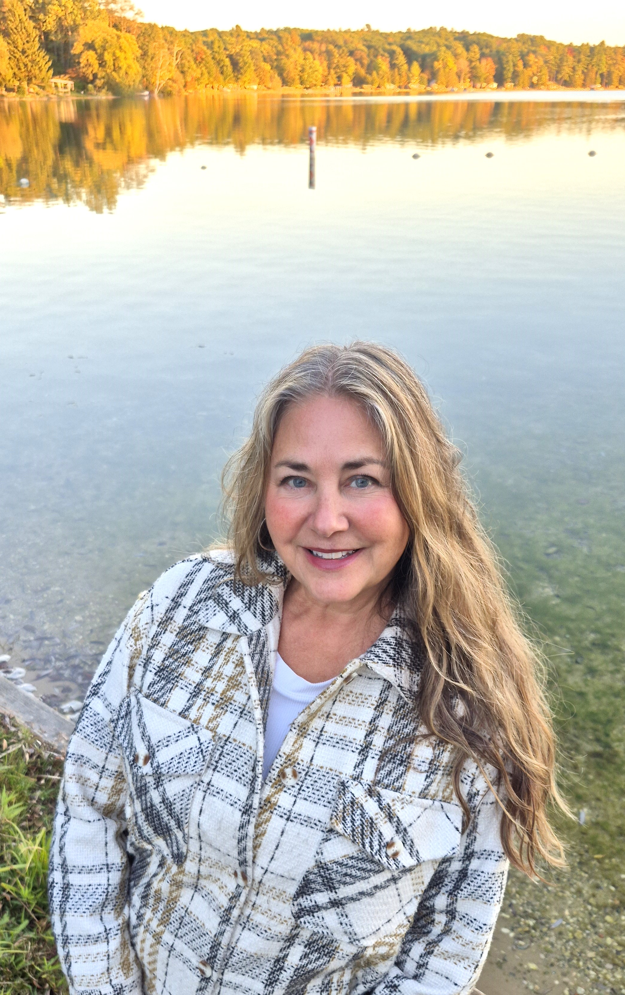 Mandy Lakeview Realtor Photo.JPG