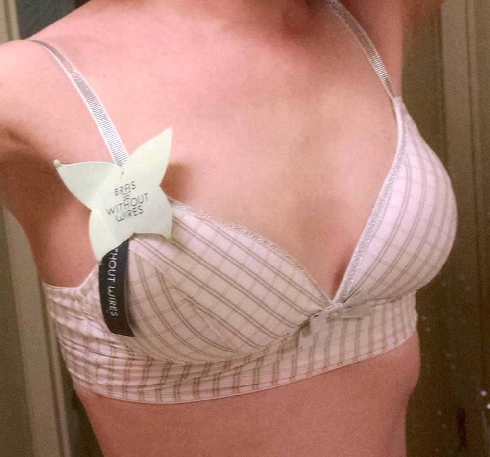 Bras Outside the Box Review Bras Without Wires, Annie Sparkleshttps