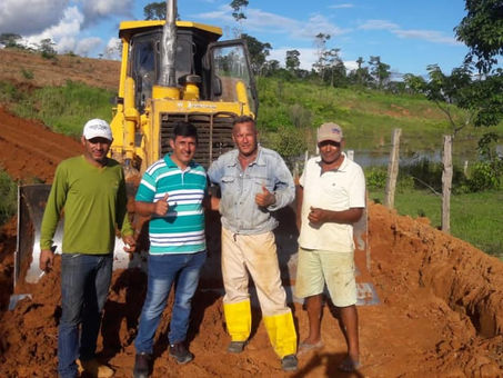 Prefeito Gilson visitou áreas rurais que já receberam apoio de maquinário do município
