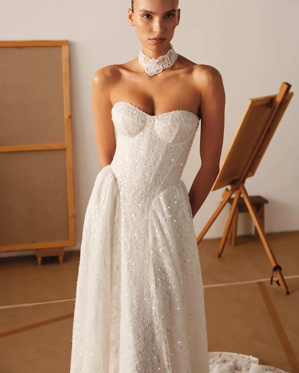 Miniatura: Corsagen Brautkleid