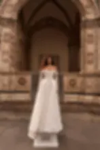 Miniaturbild: Brautkleid klassisch mit Spitze