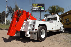 gruas-underlift-de-15-toneladas-06