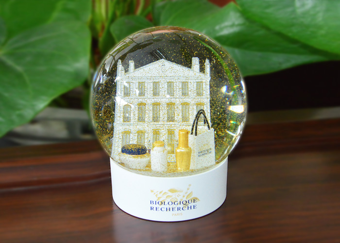 Bio Recherche Snow Globe
