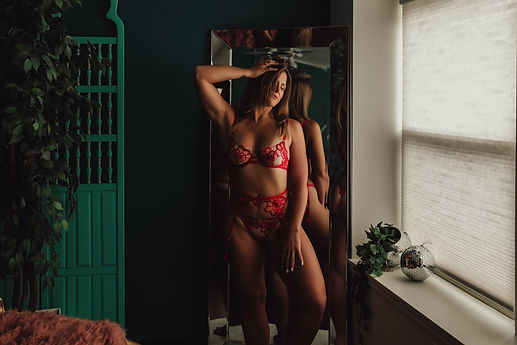 Milwaukee Boudoir_Buxom Boudoir015.jpg
