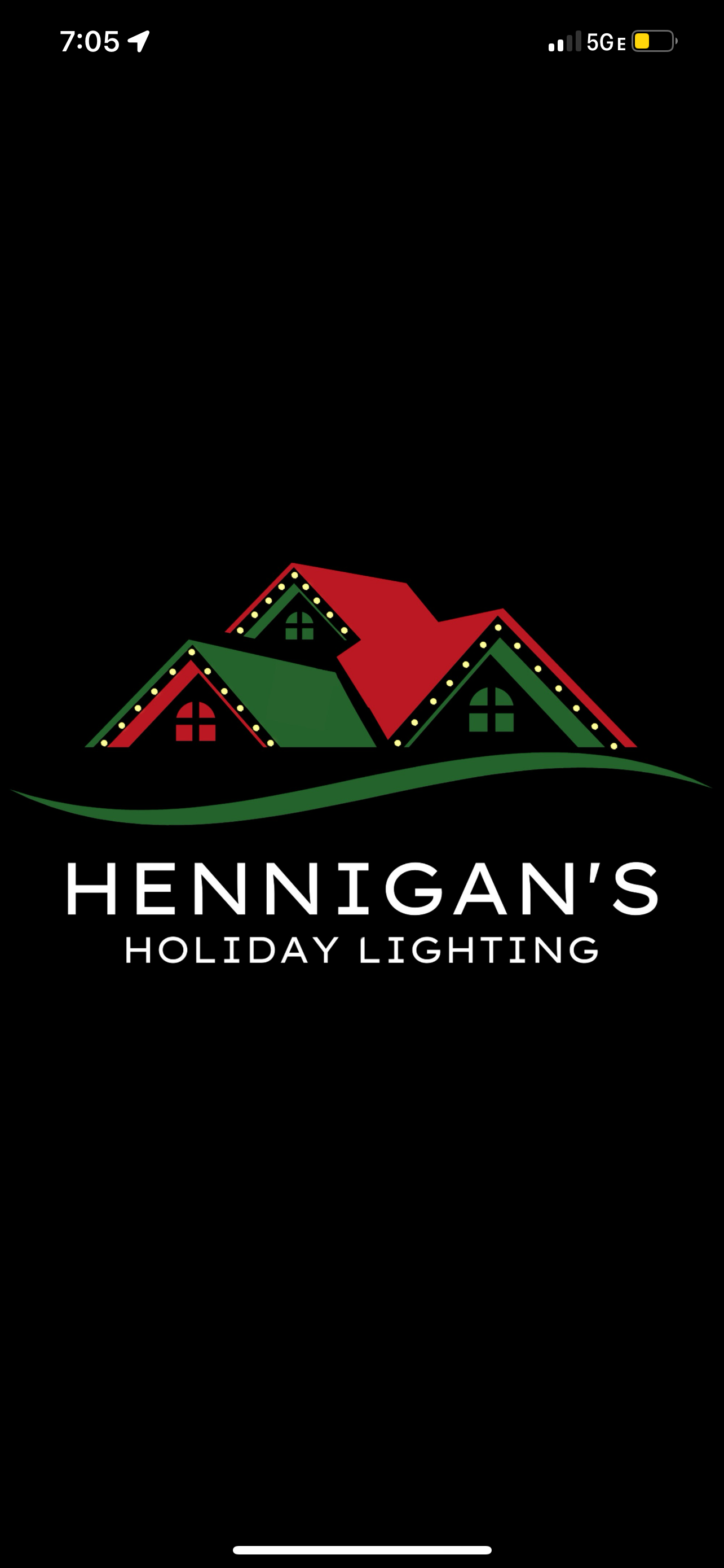 Hennigans Holiday Lighting