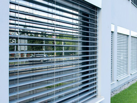 BSO en façade avec caisson visible