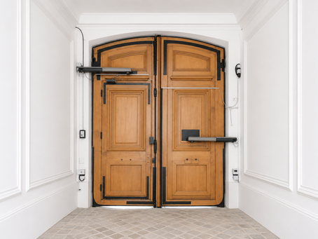 Motorisation d'une porte cochère en bois