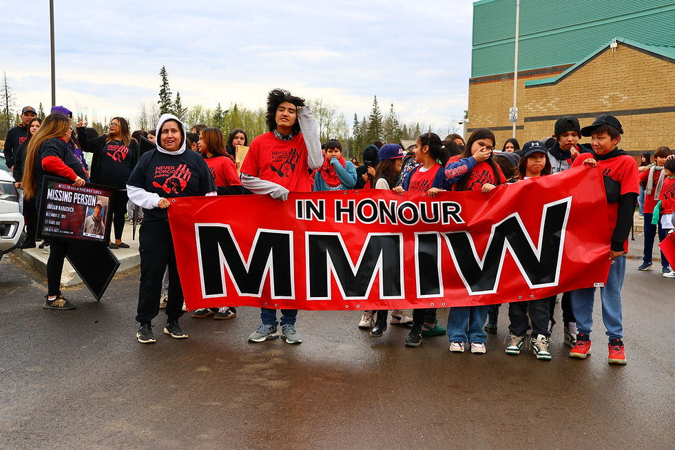 Gathering of the students for the walk.