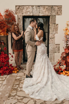 erster Kuss bei Destination Wedding Trauung