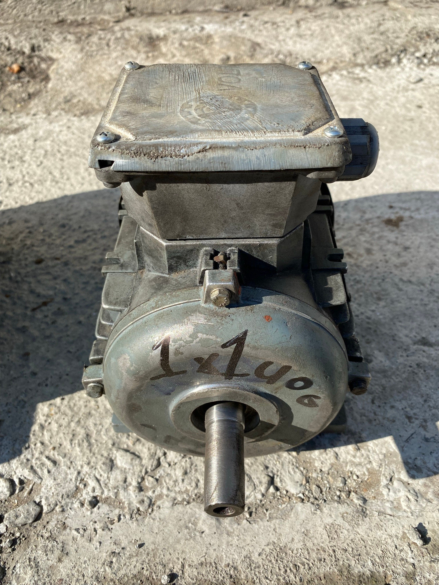 Volt 0.75 kW 1 HP 380 V trifaze asenkron elektrik motoru, 1400 rpm, ikinci el bakımlı