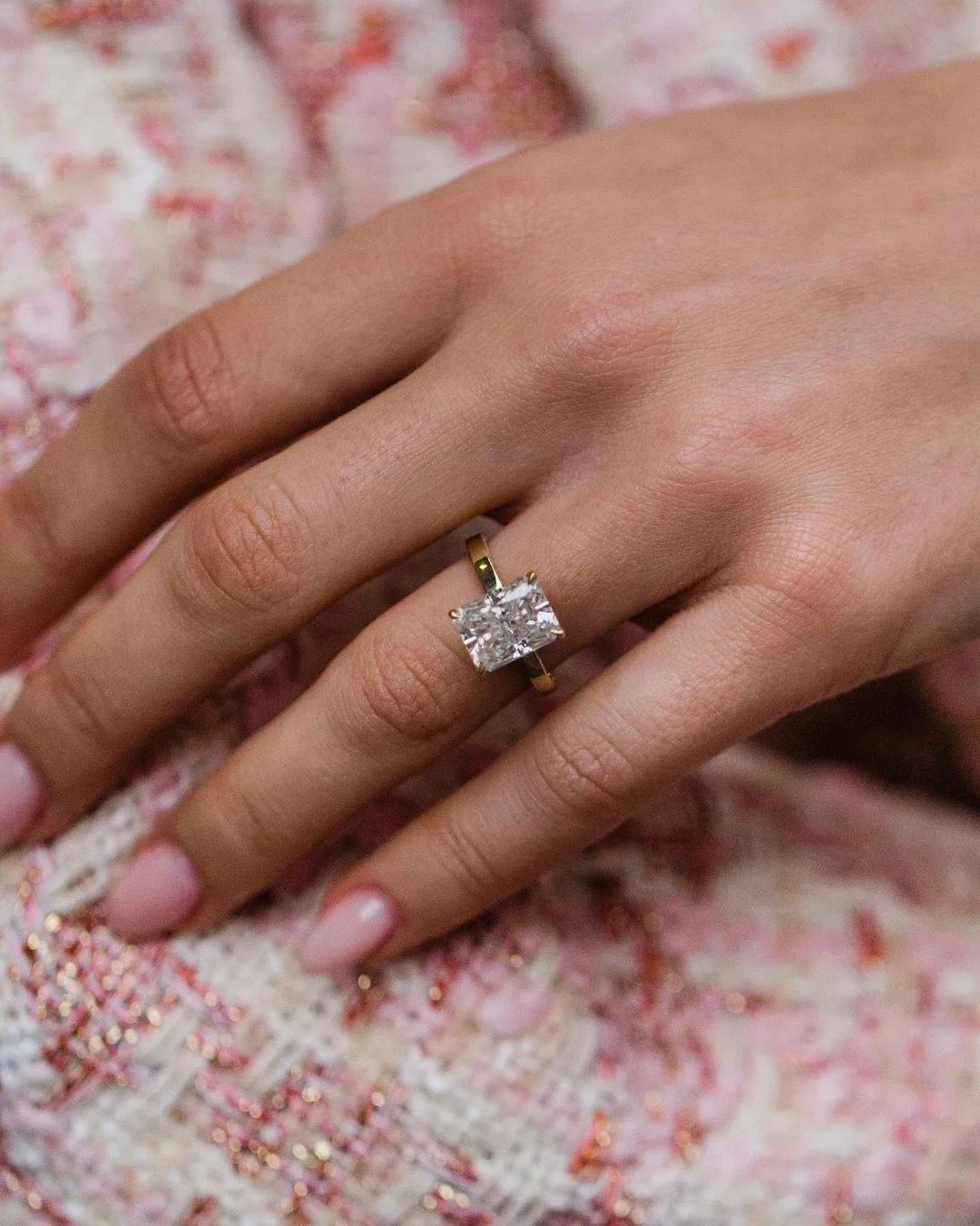 4ct Radiant cut with band detail