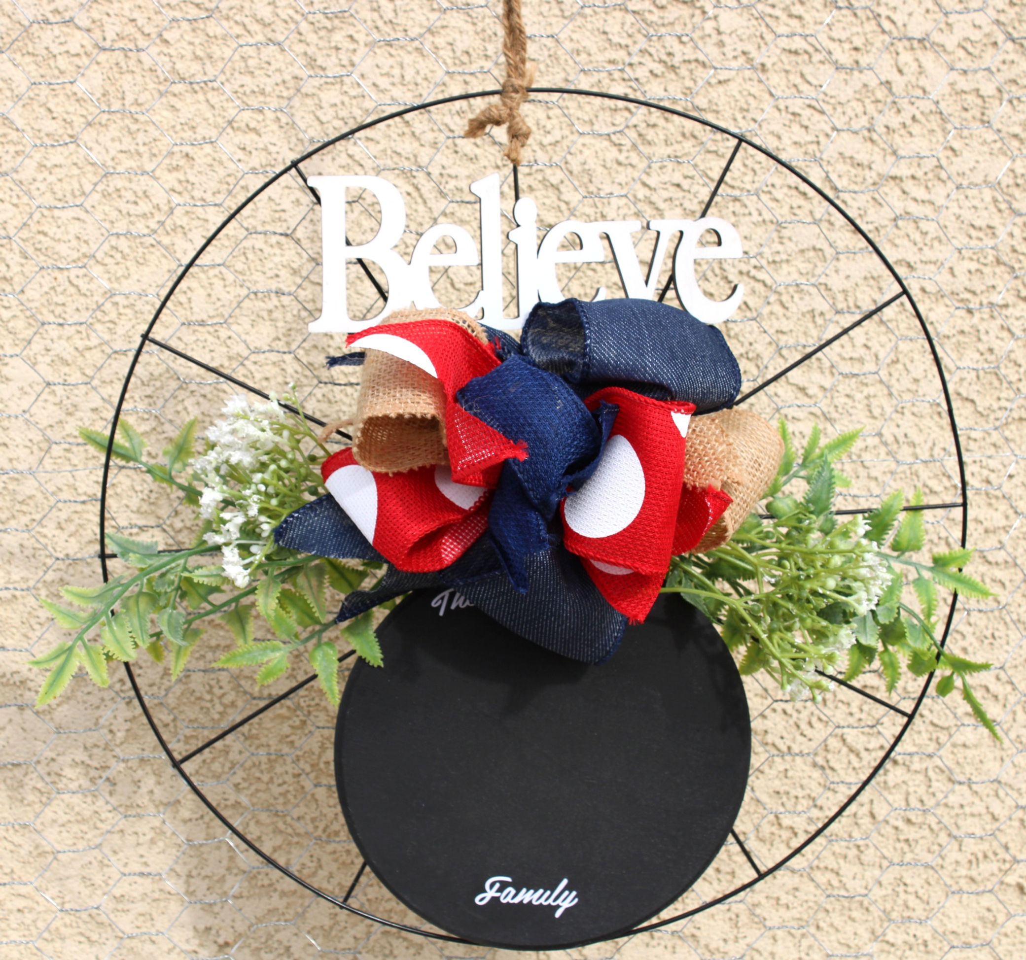 Believe Wire Wheel Door Hanger