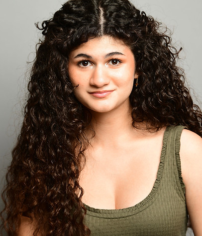 Giovenella_Luna_Headshot.jpg