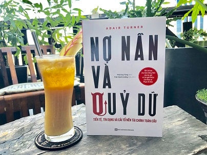 Nợ nần và Quỷ Dữ