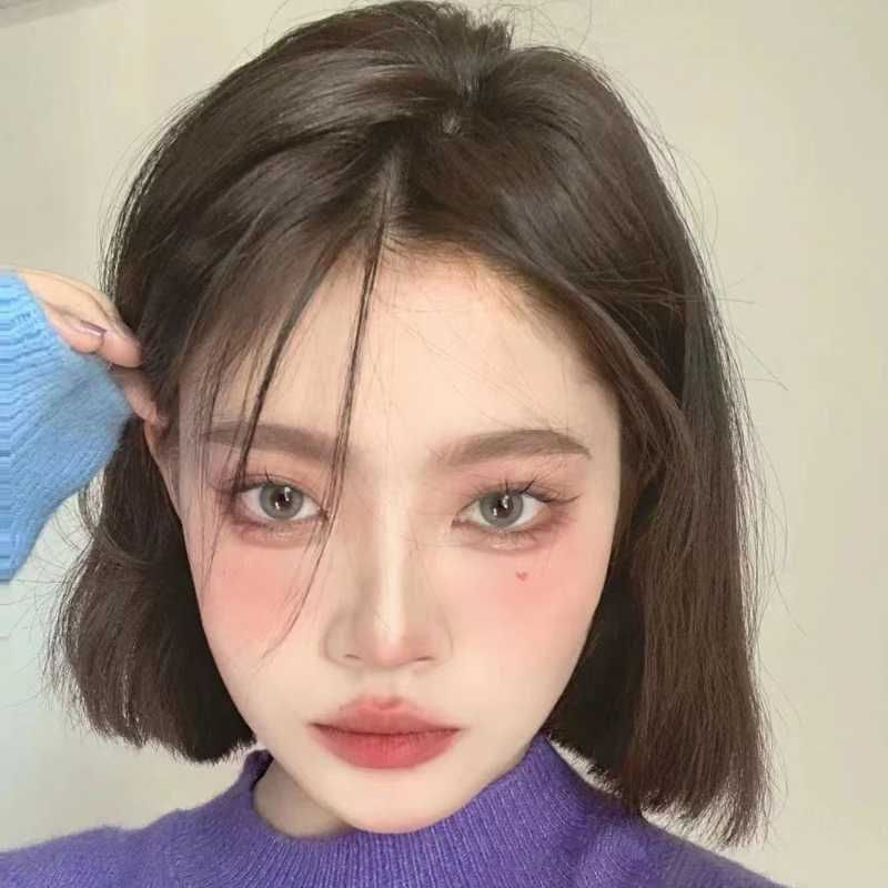 Thumbnail: Brown Glitter Eyeshadow Stick and Contour Cream Makeup