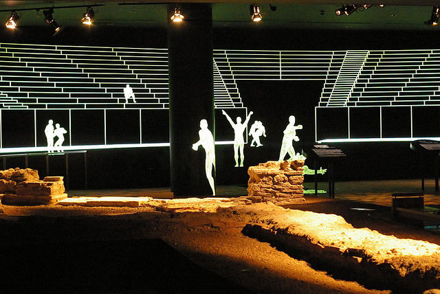 guildhall amphitheatre - photo by Billy Abbott / Flickr
