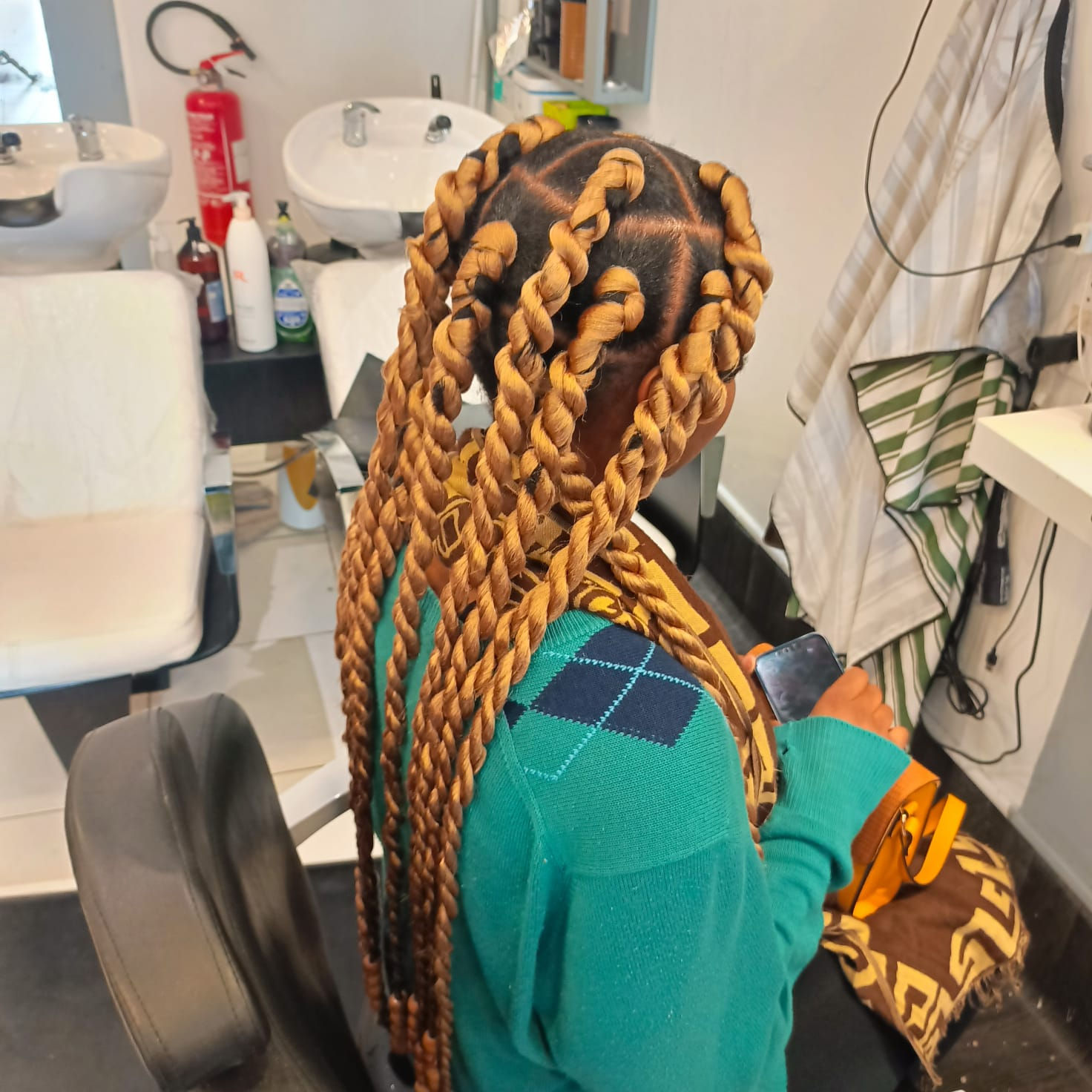 tresses africaine faites dans un salon afro à lyon   On les appelle des twist vanille