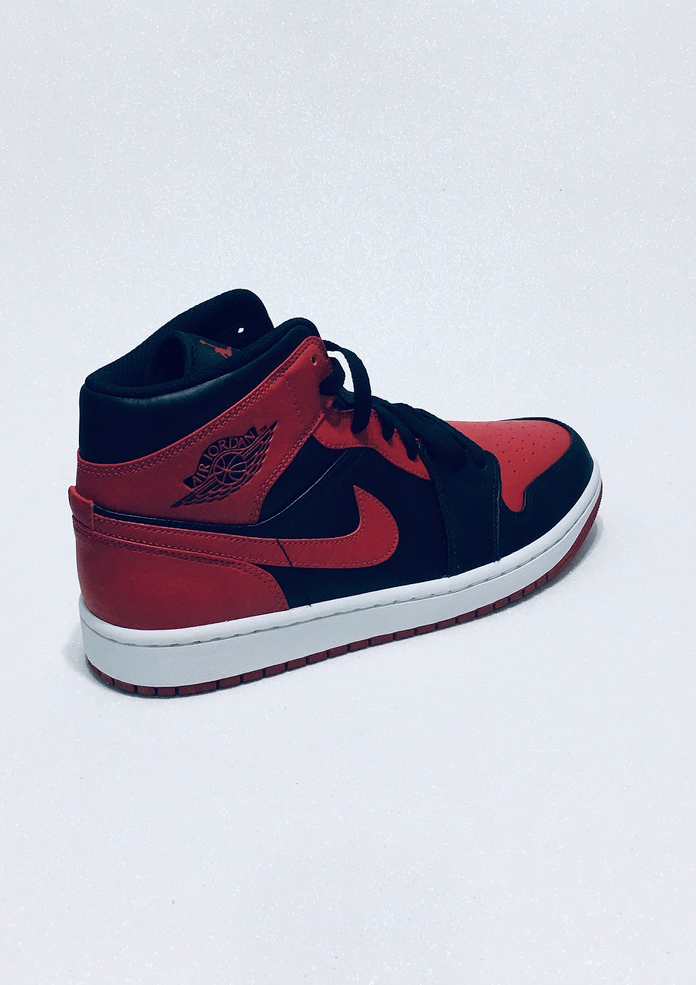 Miniatura: NIKE AIR JORDAN 1 MID BANNED