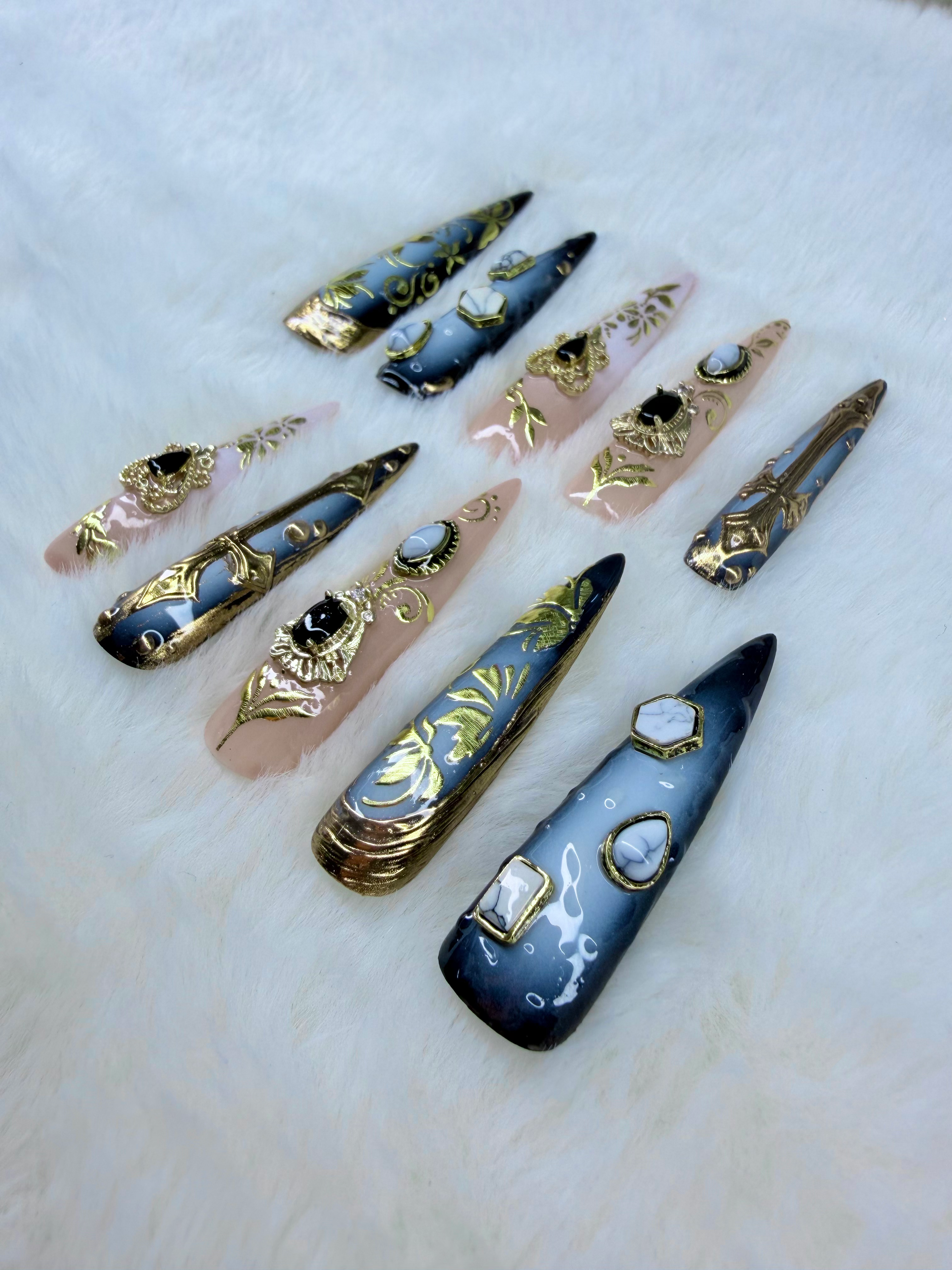 Midnight Heirloom Press On Nails