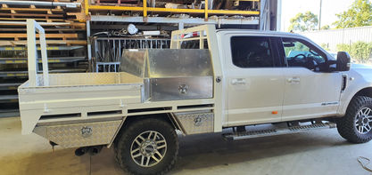 Ford F250 Tray1.jpg