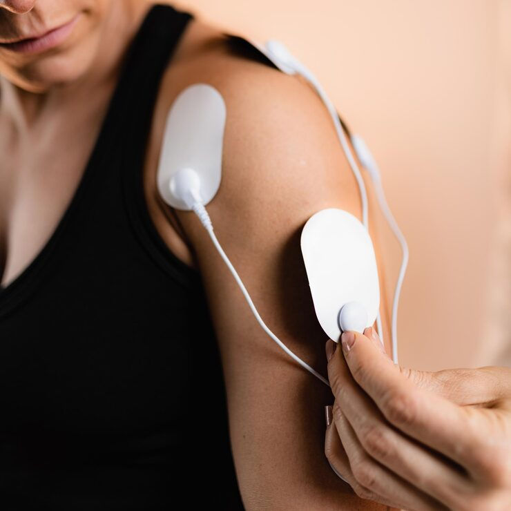 shoulder-physical-therapy-with-tens-electrode-pads-transcutaneous-electrical-nerve-stimula