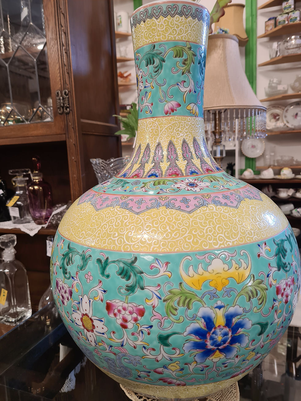 Thumbnail: Large Vase Urn Chinese Da Qing Qianlong Nian Zhi Great Qing Qianlong Period Make
