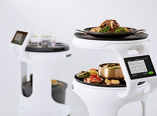 Table service by Servi robot serving tables in a restaurant