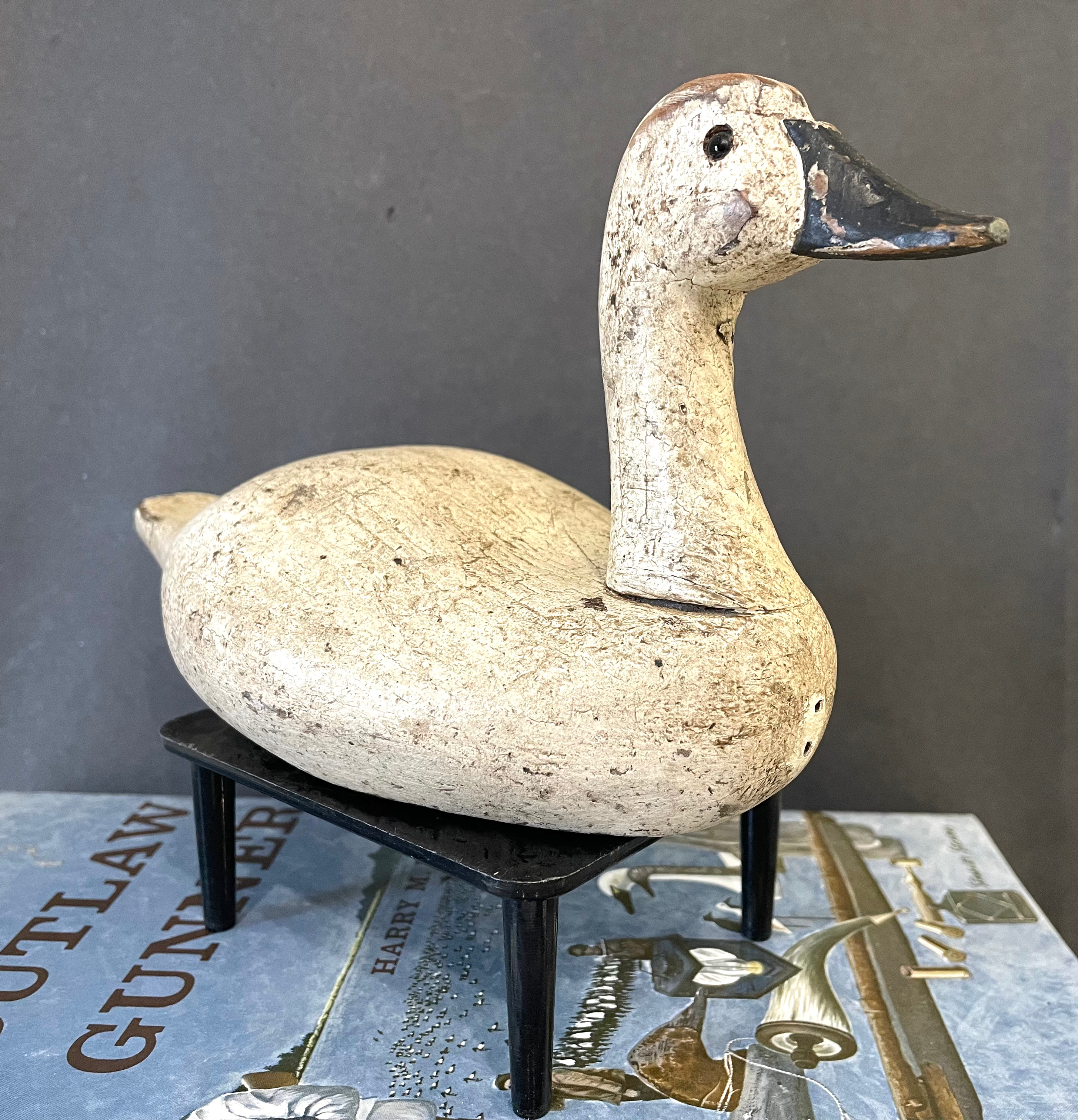 Contemporary Miniature Swan - Great Form!