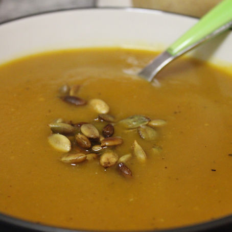 Butternut Squash and Roasted Garlic Soup
