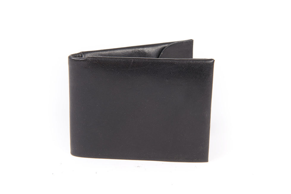 Thumbnail: THE MINIMALIST WALLET