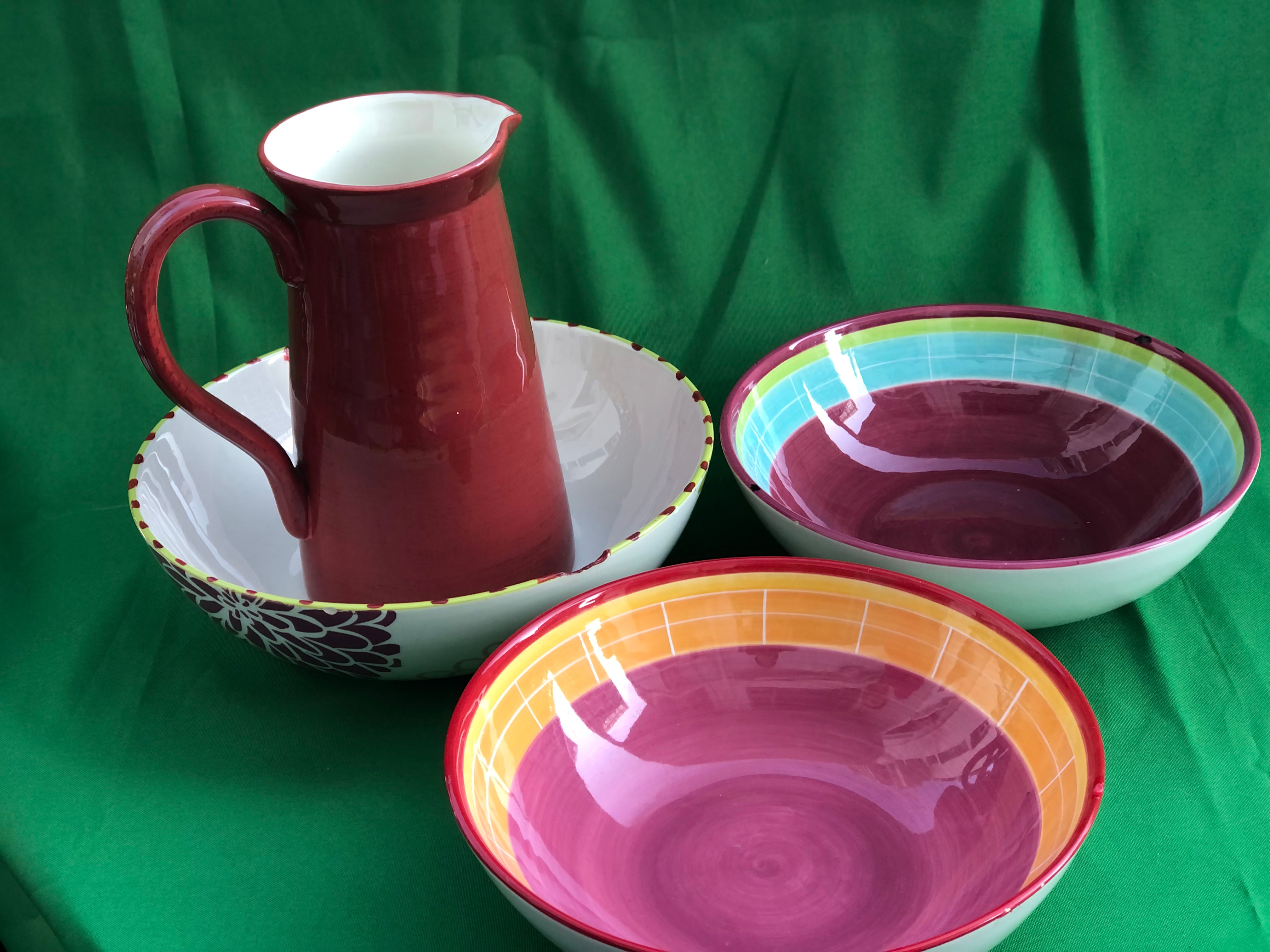 Saladeiras e Jarra em Porcelana