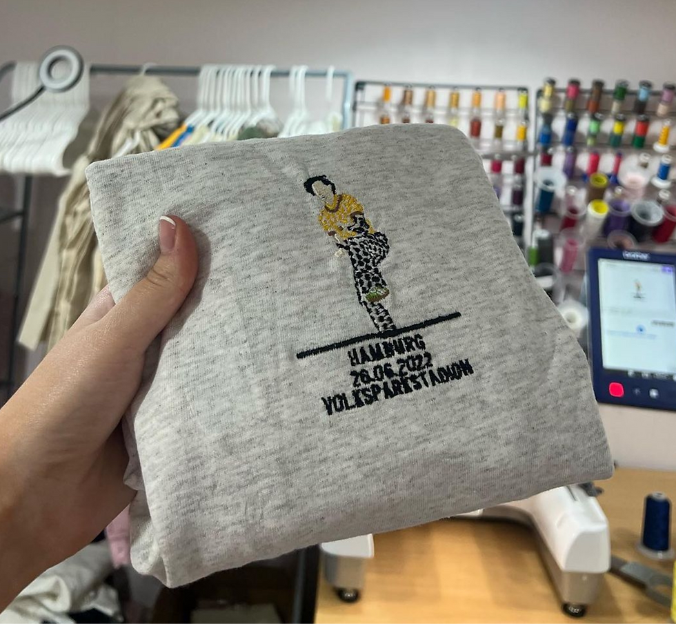 Custom Harry Tour Date