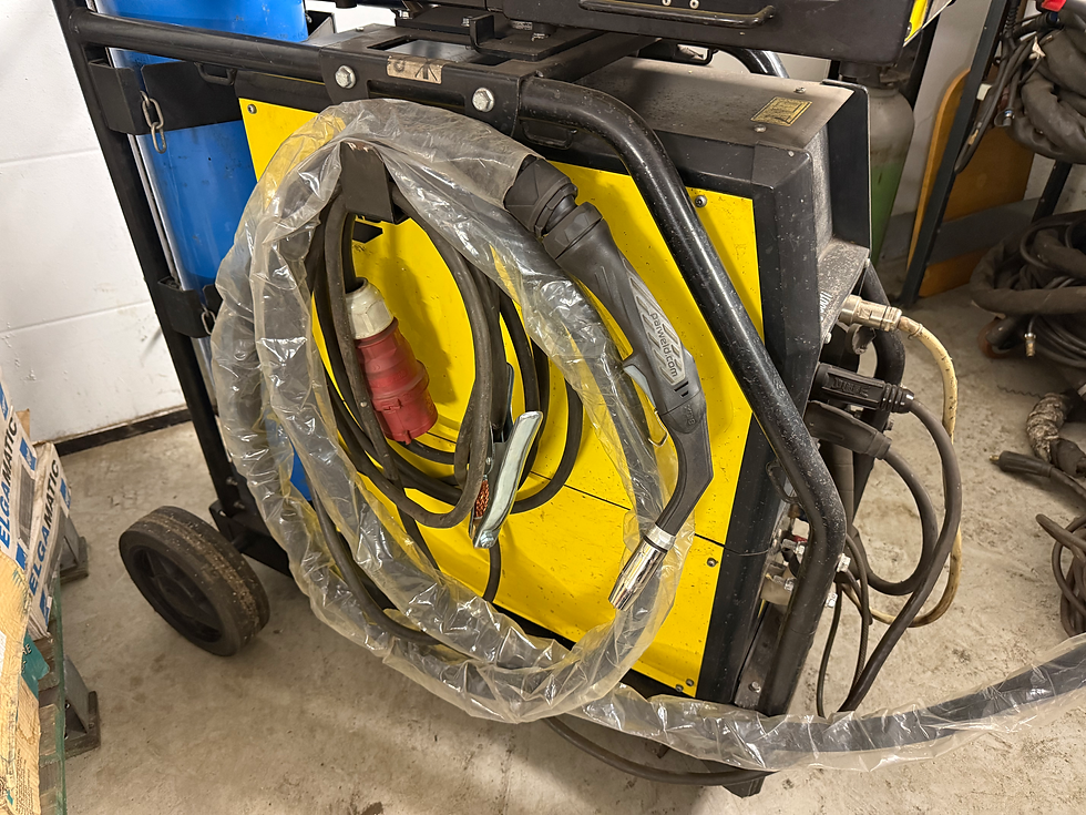 Thumbnail: ESAB Mig3000i + Feed3004 Nestejäähdytetty pulssikone
