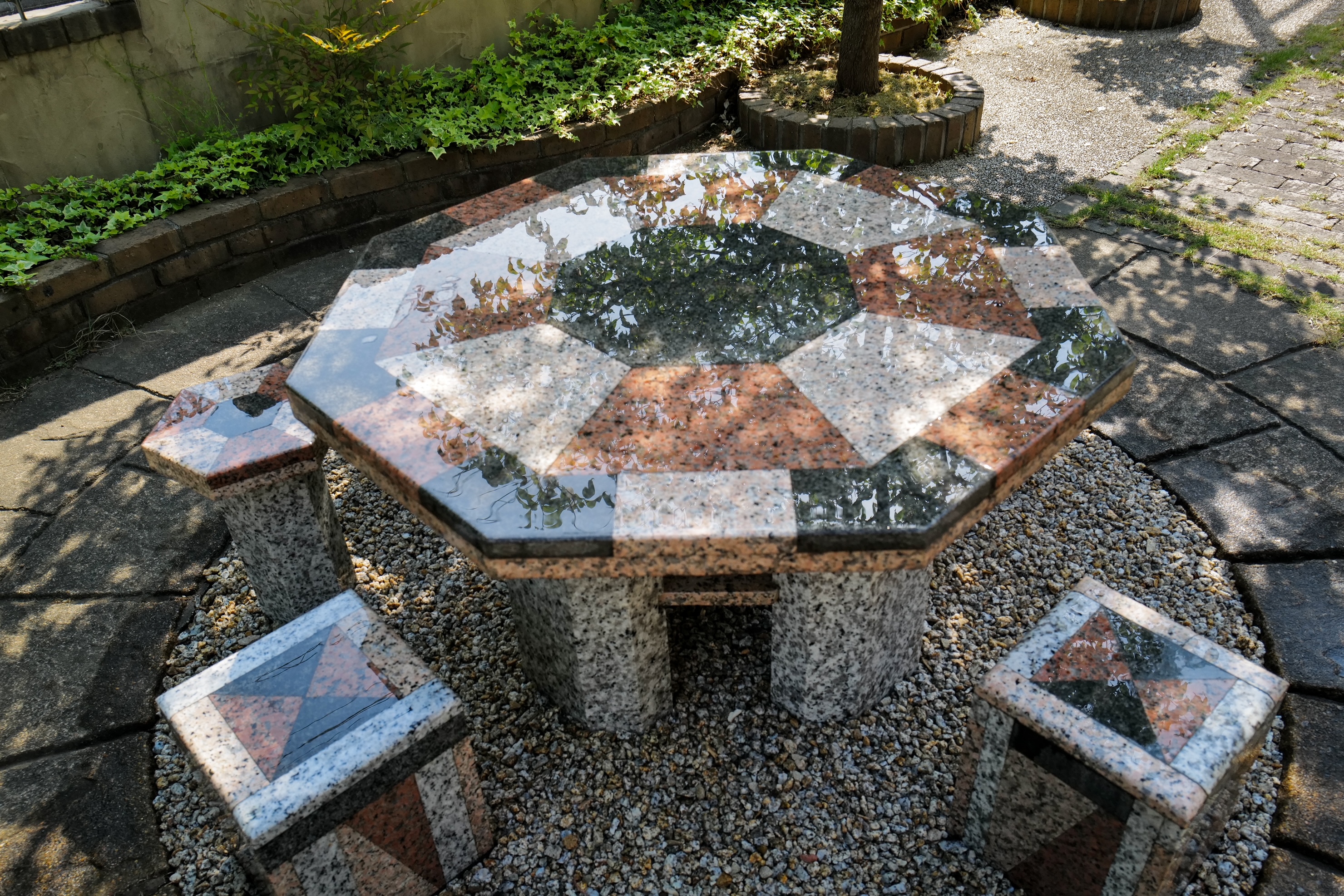 Moving a Granite Garden Table Set in Yokkaichi — What Heavy Stone Work Actually 