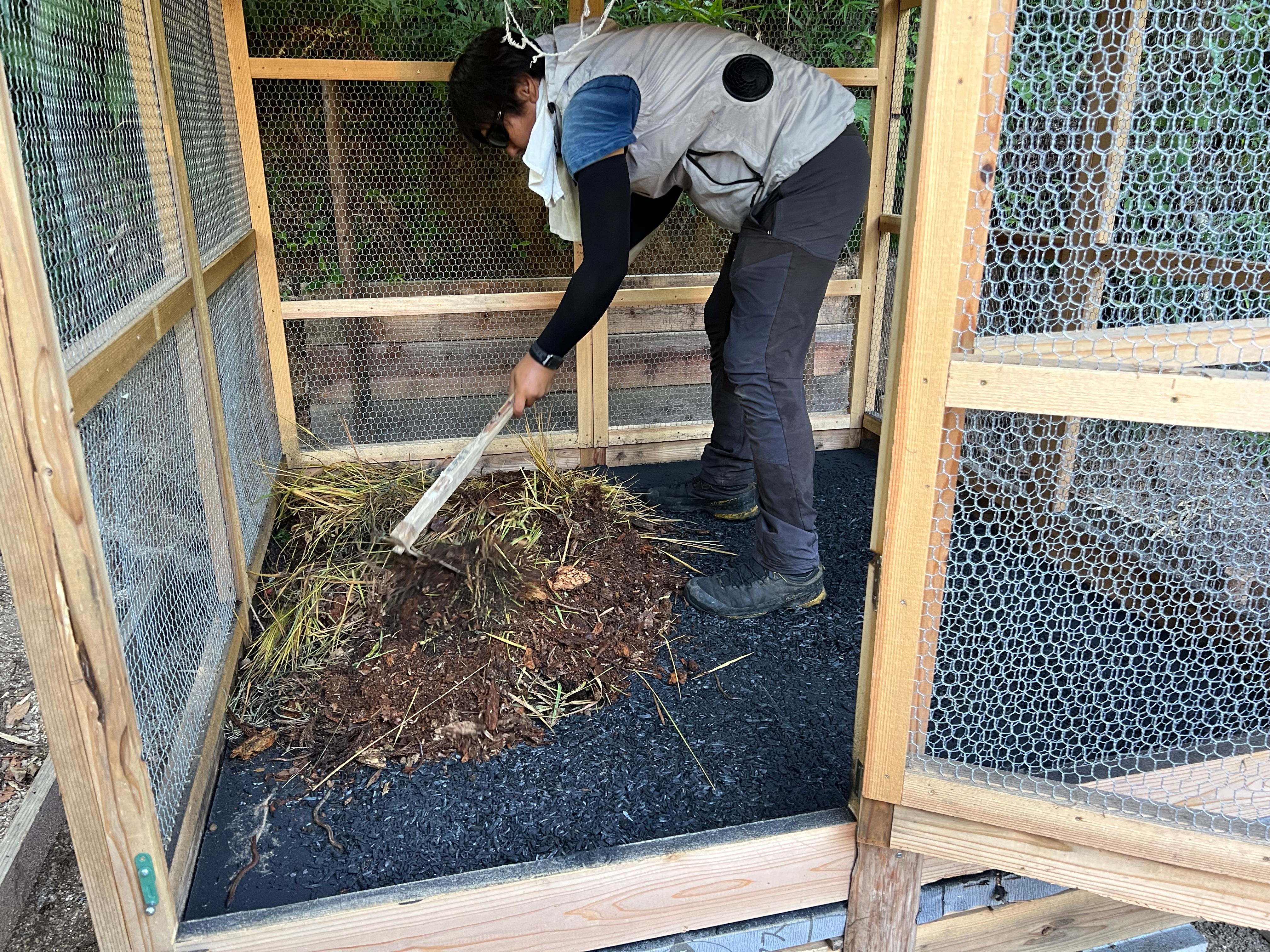Cockcrowding Fermentation Floors in the Shed: A Guide to Making and Optimizing