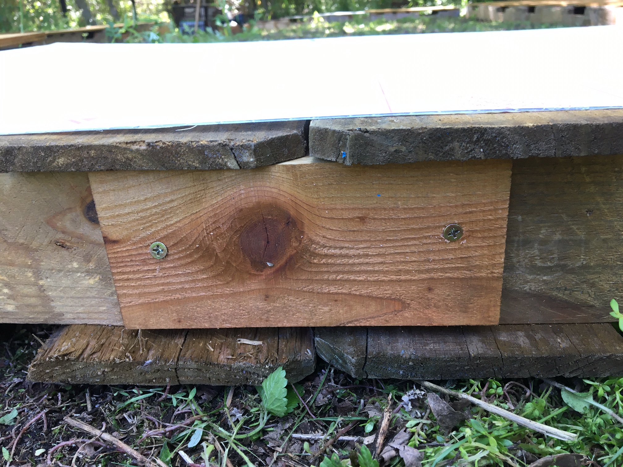 Eco-stack step 2: creating the interior compartments — Sentei-ya Sora, Mie