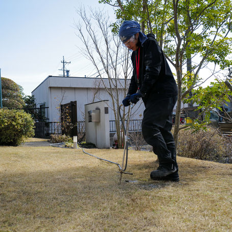 根に直接届ける。ポアーノズルを使った土中灌注の考え方