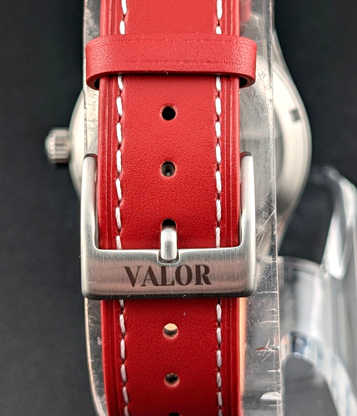Valor buckle detail