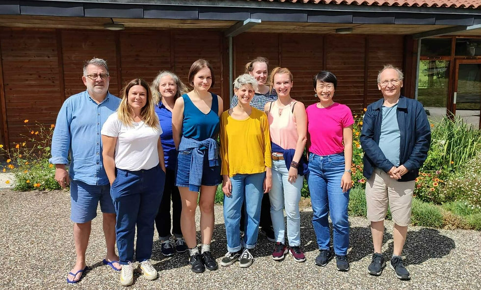 groupe de personnes abbaye de maumont