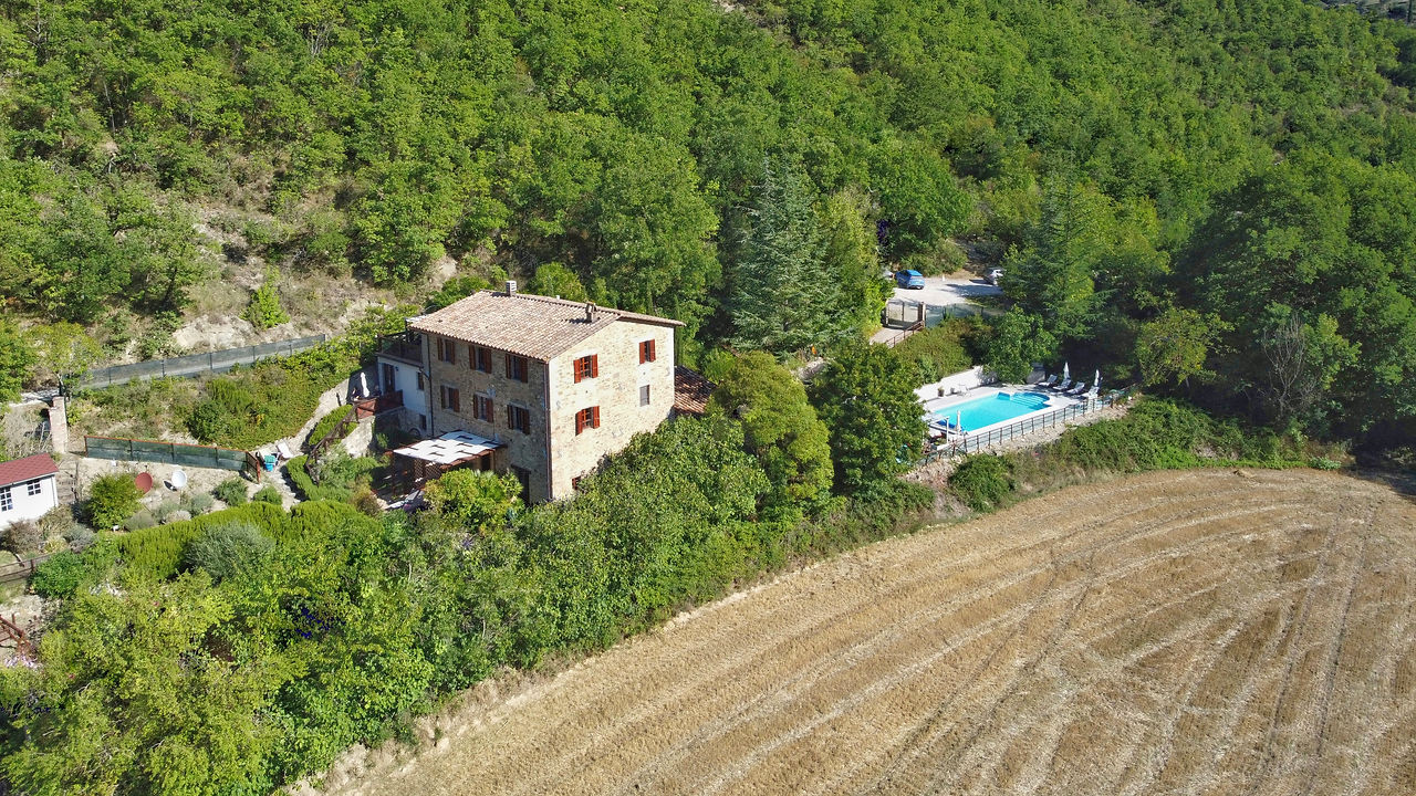 House and valley side.jpeg