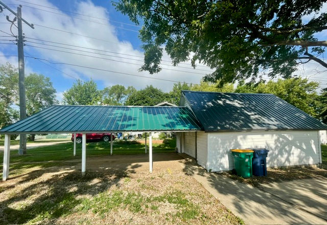 Garage carport