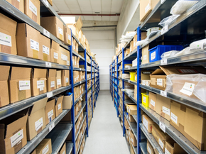 レンタル倉庫の費用相場とは？費用が変動する要素や費用を抑えるポイントも解説