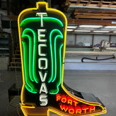 Tecovas-Ft.-Worth-neon-boot