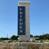 Frieden-Monument-Sign-Ion-Art-Austin-Texas