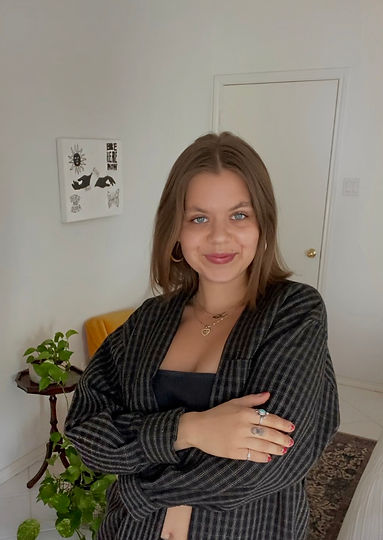 Facetune_07-08-2020-16-07-58 3.jpg